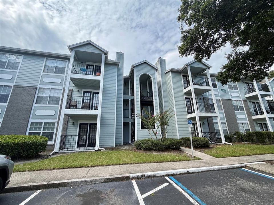 For Sale: $1,700,000 (12 beds, 0 baths, 650 Square Feet)