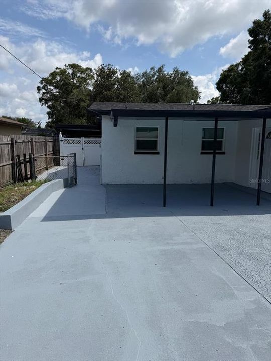 For Sale: $460,000 (6 beds, 3 baths, 1824 Square Feet)