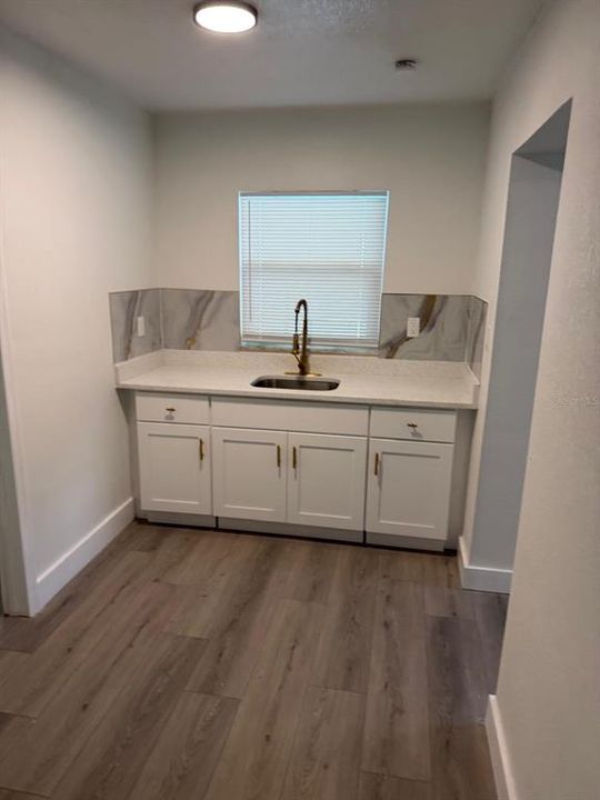 For Sale: $460,000 (6 beds, 3 baths, 1824 Square Feet)