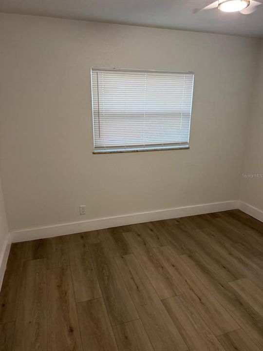 For Sale: $460,000 (6 beds, 3 baths, 1824 Square Feet)