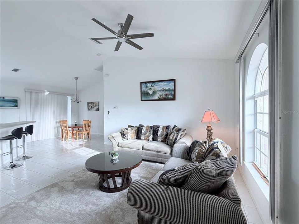 For Sale: $339,900 (3 beds, 2 baths, 1627 Square Feet)