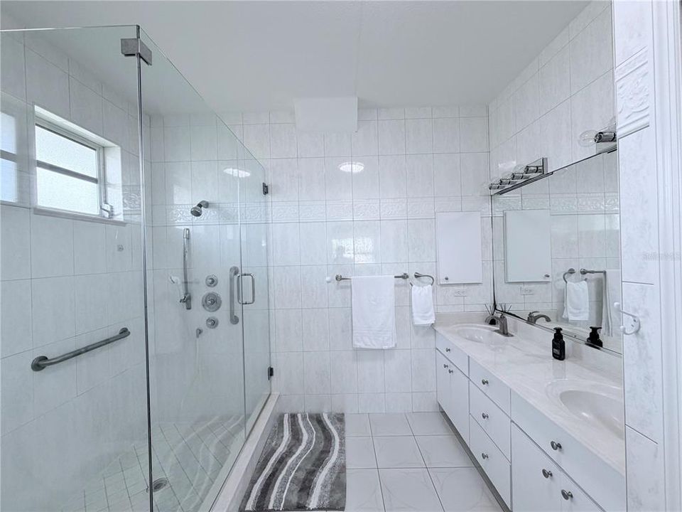 For Sale: $339,900 (3 beds, 2 baths, 1627 Square Feet)