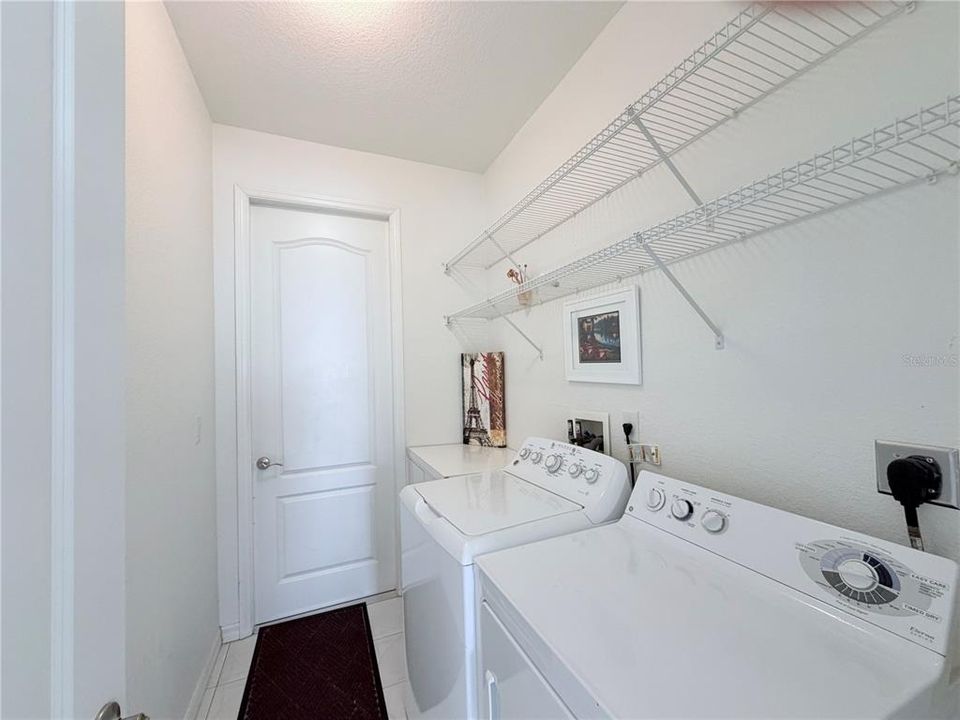 For Sale: $339,900 (3 beds, 2 baths, 1627 Square Feet)