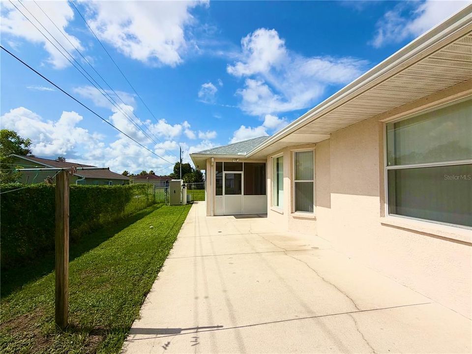 For Sale: $339,900 (3 beds, 2 baths, 1627 Square Feet)