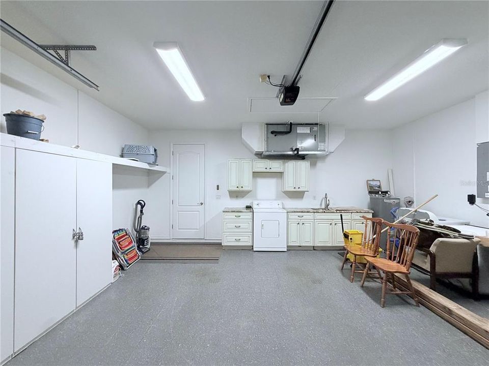 For Sale: $339,900 (3 beds, 2 baths, 1627 Square Feet)