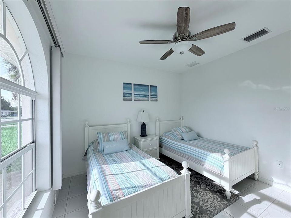 For Sale: $339,900 (3 beds, 2 baths, 1627 Square Feet)