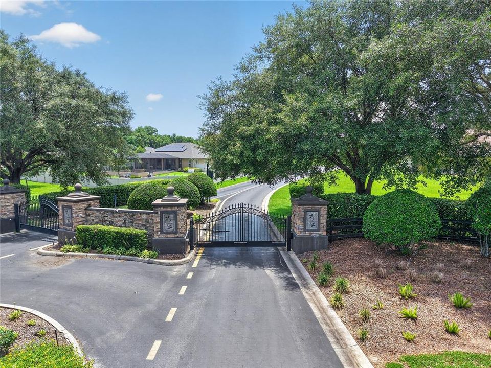 For Sale: $1,100,000 (3 beds, 3 baths, 3185 Square Feet)