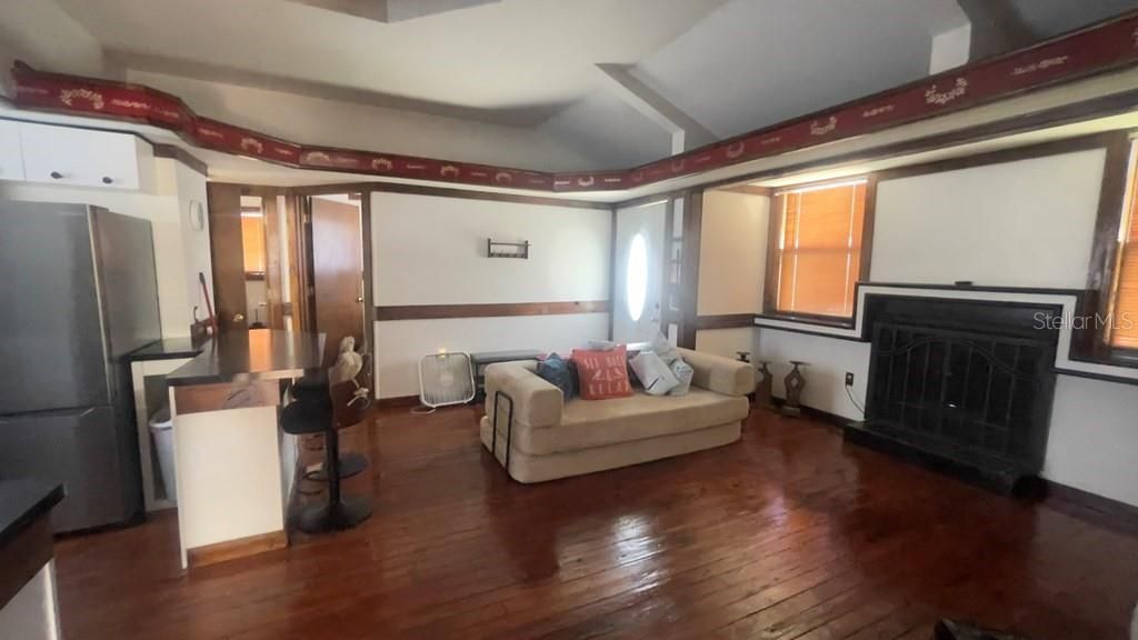 На продажу: $189,000 (3 спален, 2 ванн, 982 Квадратных фут)