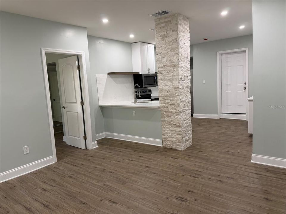 En Venta: $289,000 (2 camas, 2 baños, 819 Pies cuadrados)