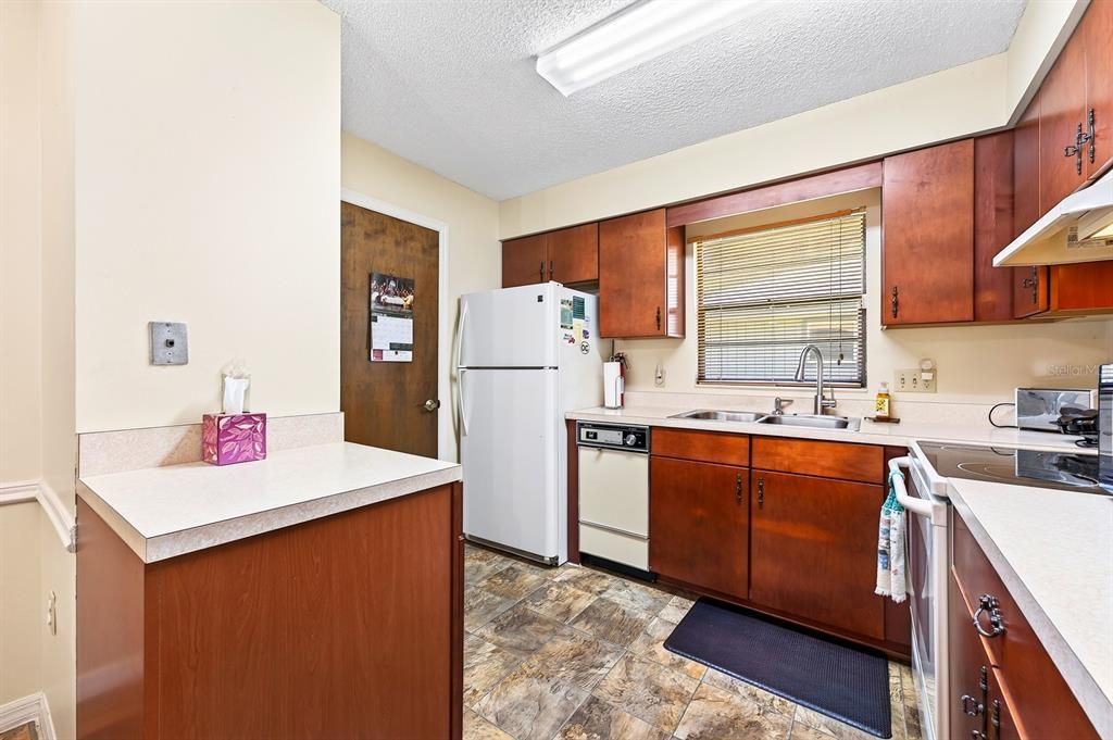 En Venta: $185,000 (2 camas, 2 baños, 1120 Pies cuadrados)