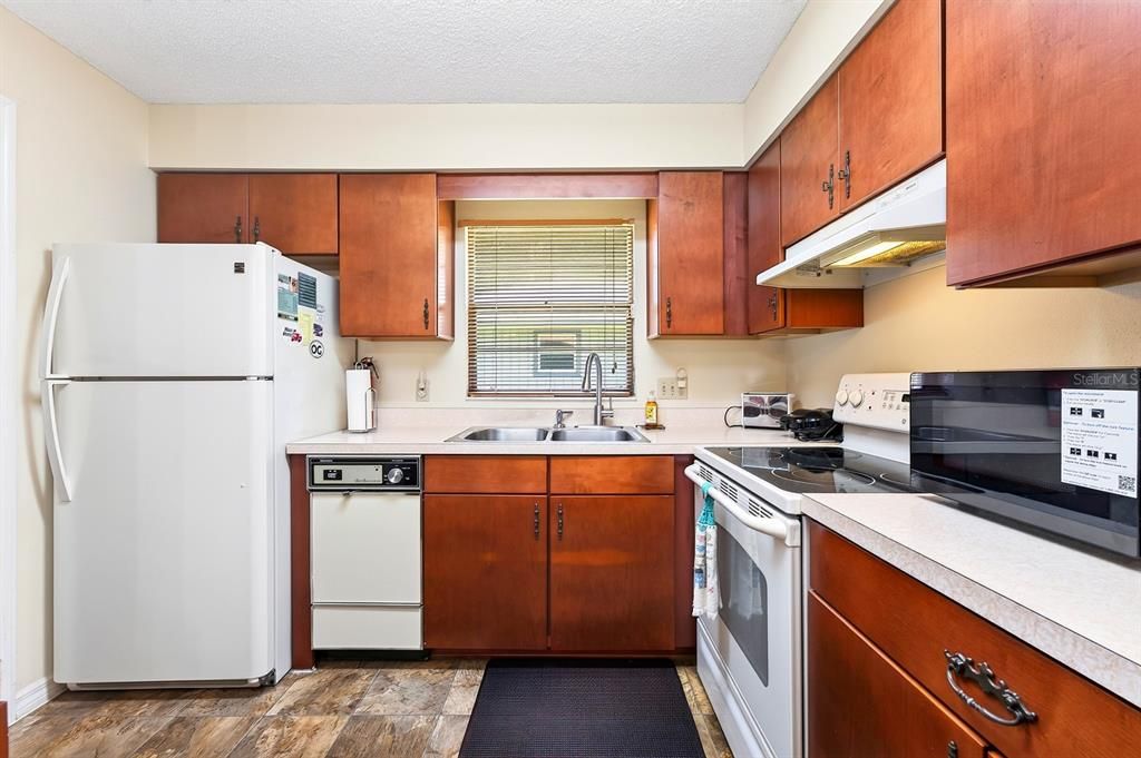 En Venta: $185,000 (2 camas, 2 baños, 1120 Pies cuadrados)