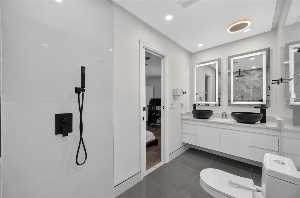 На продажу: $329,900 (3 спален, 2 ванн, 1367 Квадратных фут)
