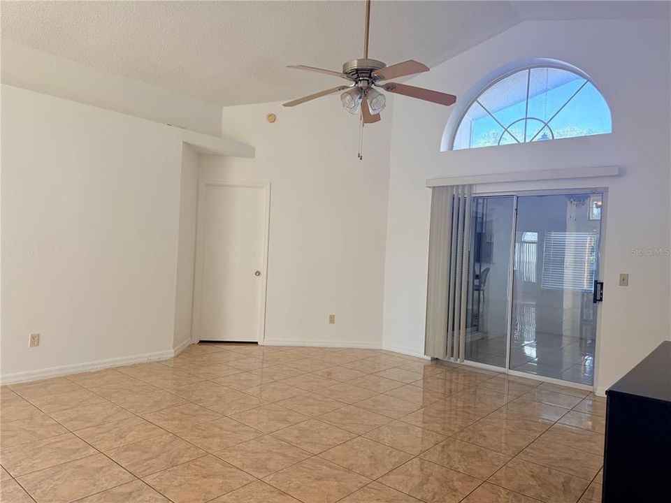 For Rent: $2,500 (4 beds, 2 baths, 1520 Square Feet)