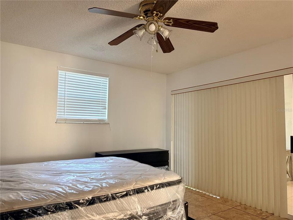 For Rent: $2,500 (4 beds, 2 baths, 1520 Square Feet)