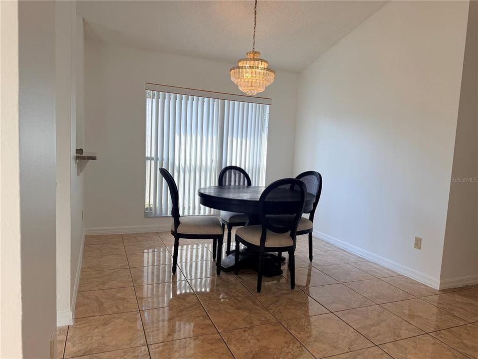 For Rent: $2,500 (4 beds, 2 baths, 1520 Square Feet)