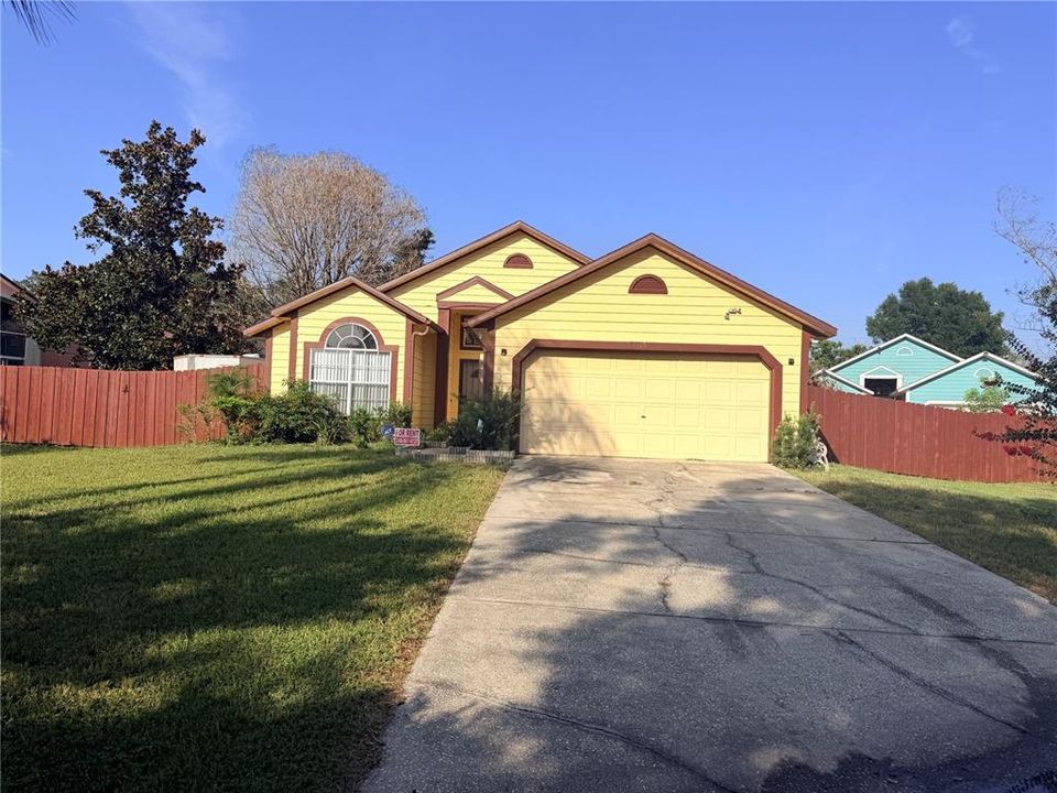For Rent: $2,500 (4 beds, 2 baths, 1520 Square Feet)