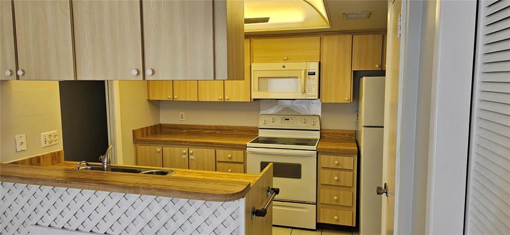 В аренду: $1,750 (2 спален, 2 ванн, 1250 Квадратных фут)