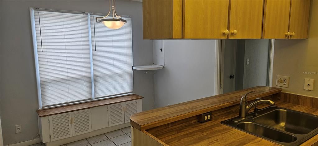 В аренду: $1,750 (2 спален, 2 ванн, 1250 Квадратных фут)