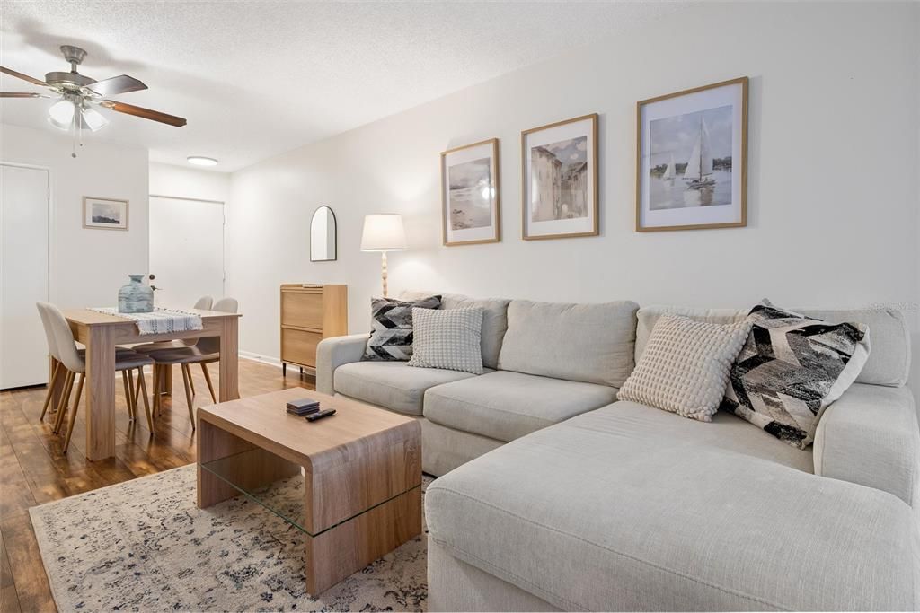 En Venta: $190,000 (2 camas, 2 baños, 820 Pies cuadrados)
