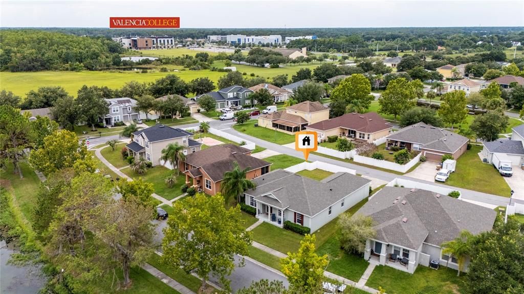 На продажу: $349,900 (4 спален, 2 ванн, 2041 Квадратных фут)