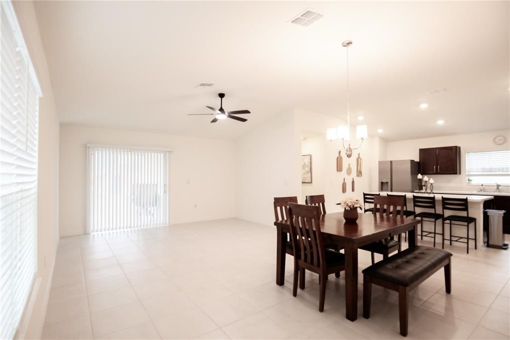 For Sale: $329,000 (3 beds, 2 baths, 1491 Square Feet)