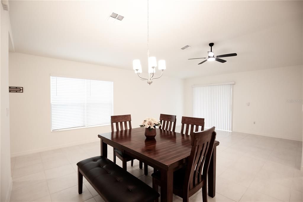 For Sale: $329,000 (3 beds, 2 baths, 1491 Square Feet)
