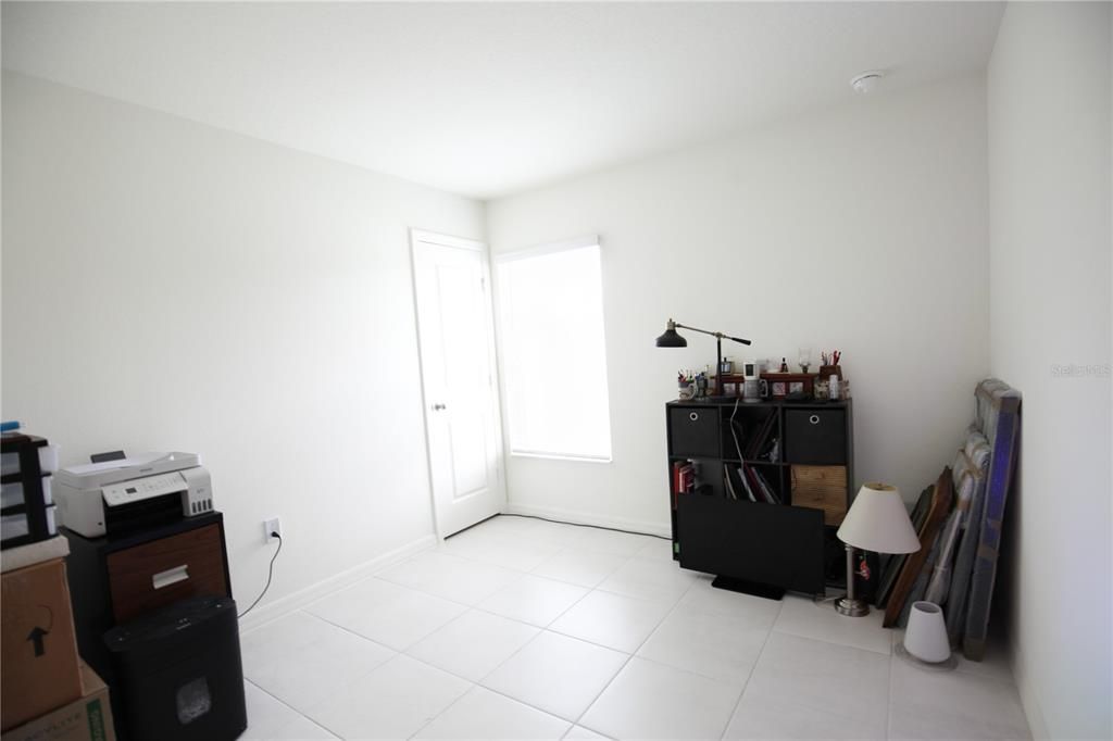 For Sale: $329,000 (3 beds, 2 baths, 1491 Square Feet)