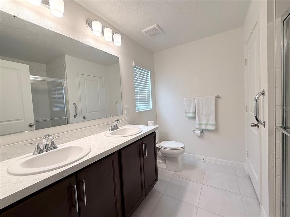 For Sale: $329,000 (3 beds, 2 baths, 1491 Square Feet)