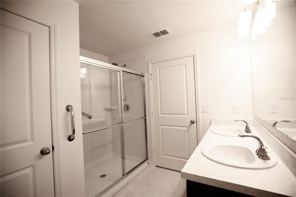 For Sale: $329,000 (3 beds, 2 baths, 1491 Square Feet)