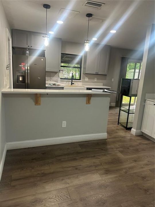 For Rent: $2,300 (3 beds, 2 baths, 1447 Square Feet)