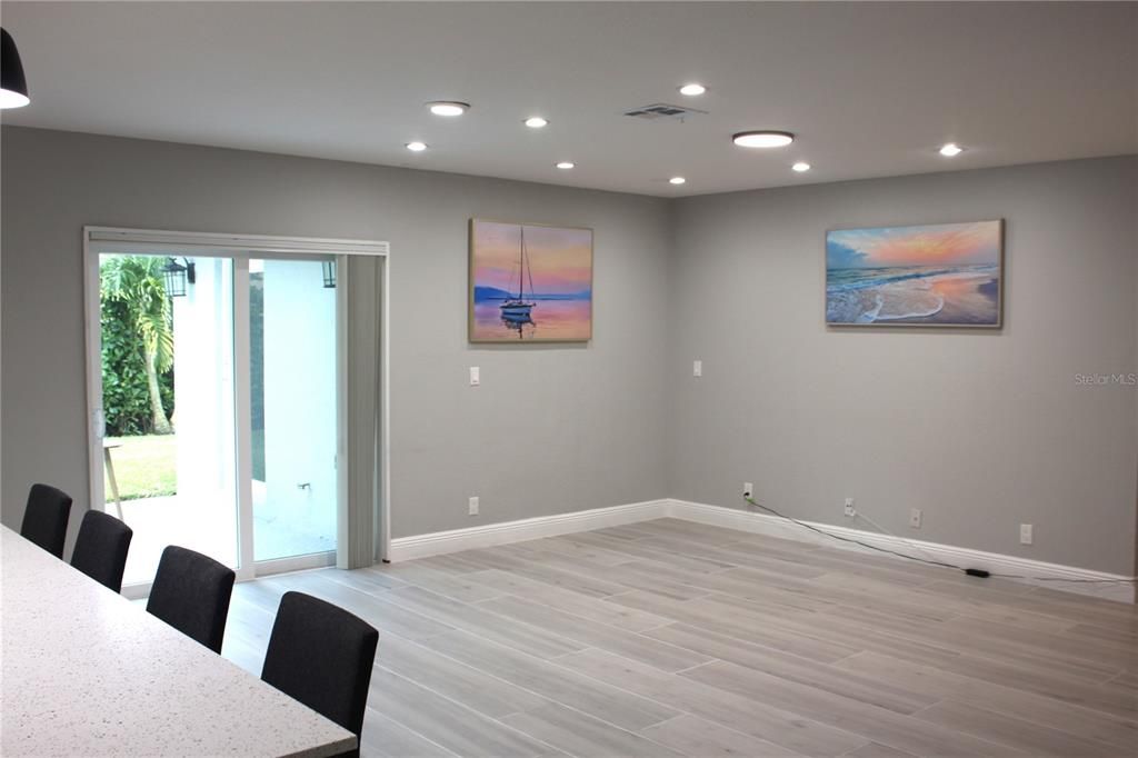 For Sale: $765,000 (4 beds, 3 baths, 1797 Square Feet)