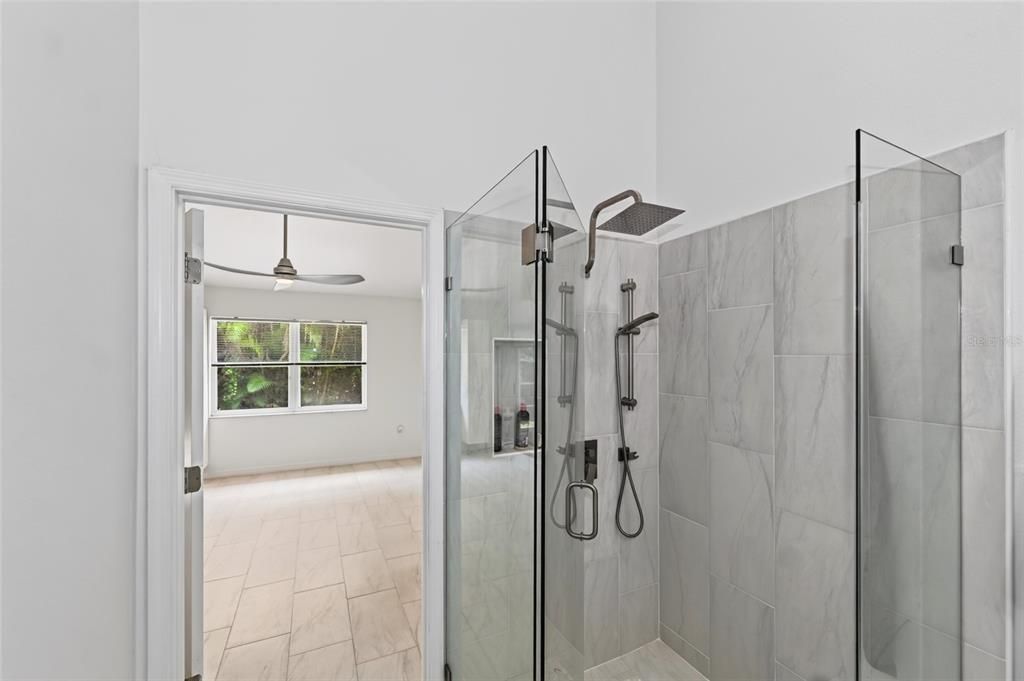 For Rent: $2,100 (2 beds, 2 baths, 1090 Square Feet)
