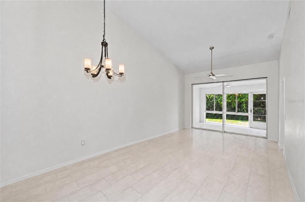 For Rent: $2,100 (2 beds, 2 baths, 1090 Square Feet)