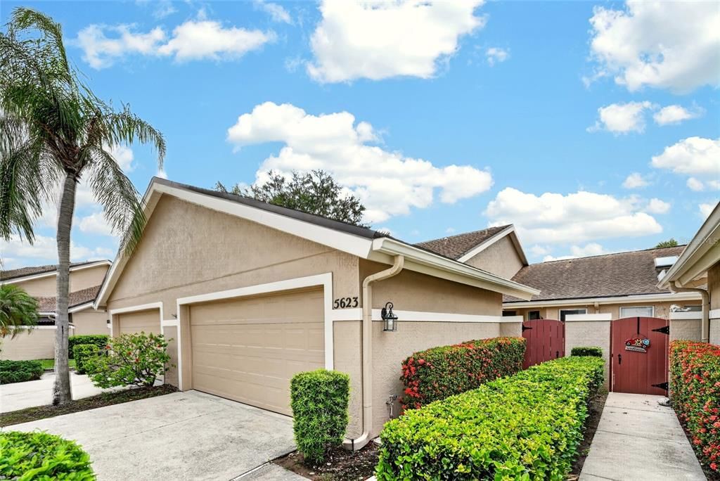 For Rent: $2,100 (2 beds, 2 baths, 1090 Square Feet)