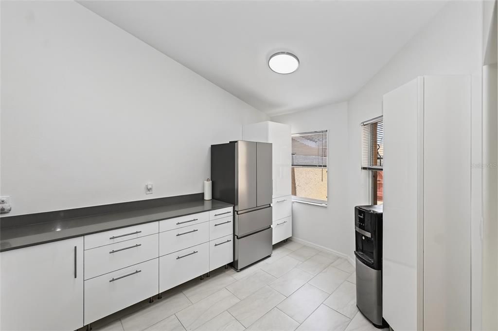 For Rent: $2,100 (2 beds, 2 baths, 1090 Square Feet)