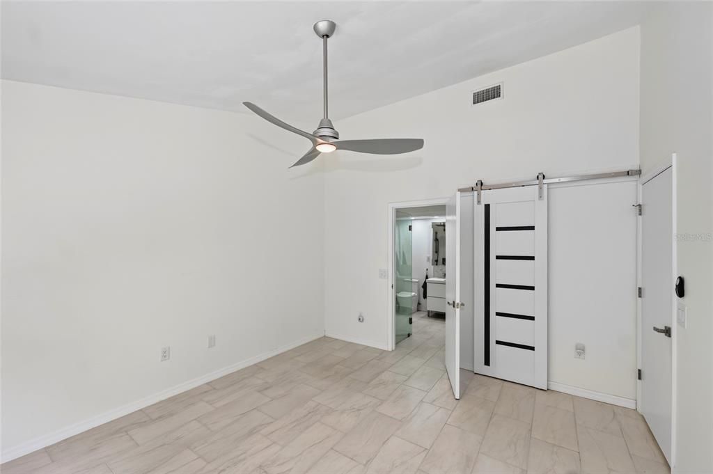 For Rent: $2,100 (2 beds, 2 baths, 1090 Square Feet)