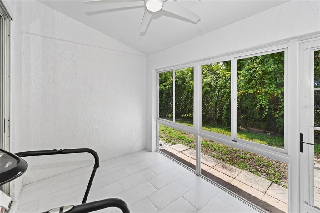 For Rent: $2,100 (2 beds, 2 baths, 1090 Square Feet)