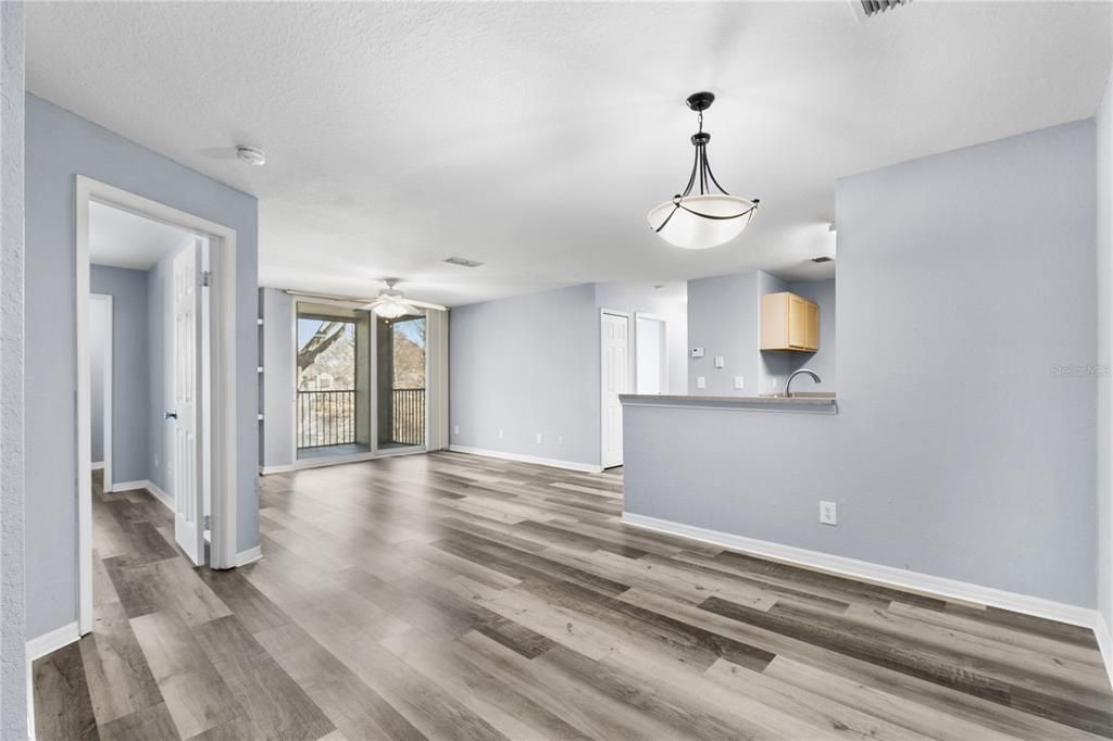For Sale: $237,990 (3 beds, 2 baths, 1193 Square Feet)