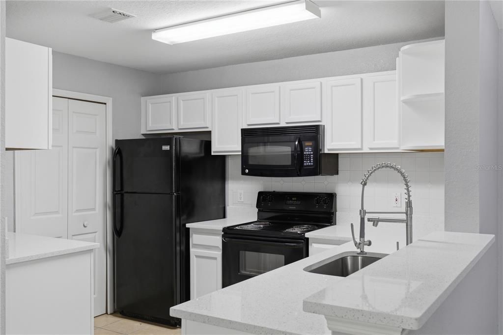 For Sale: $237,990 (3 beds, 2 baths, 1193 Square Feet)