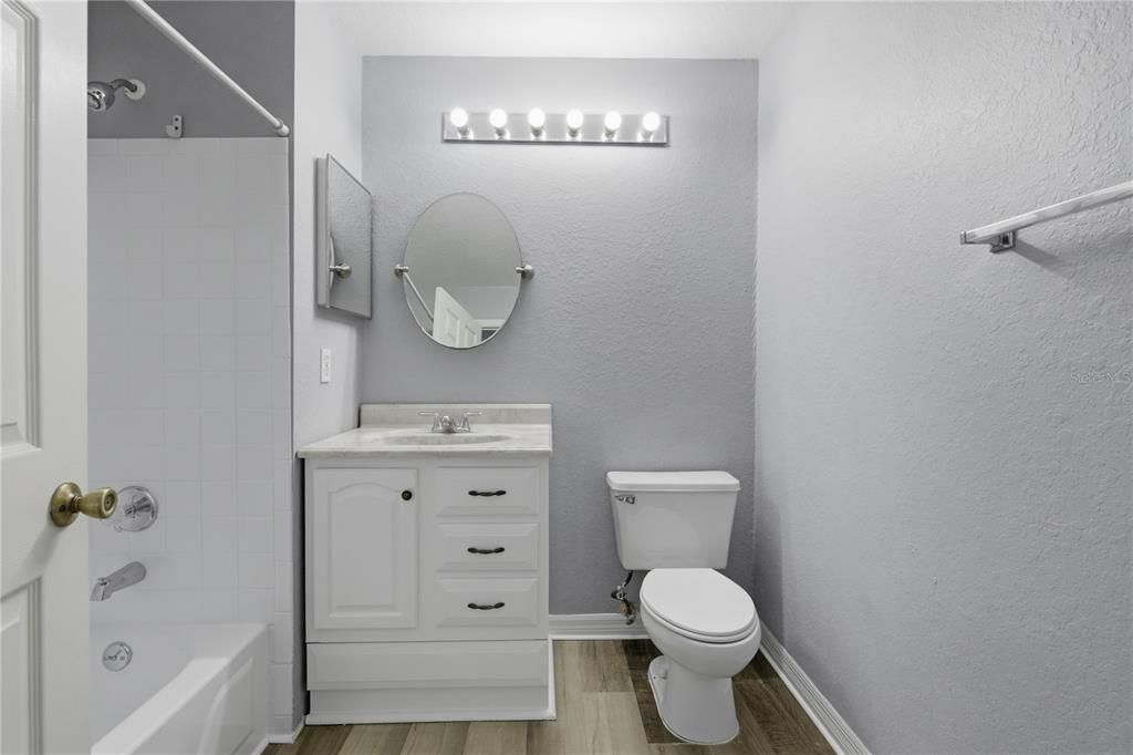 For Sale: $237,990 (3 beds, 2 baths, 1193 Square Feet)