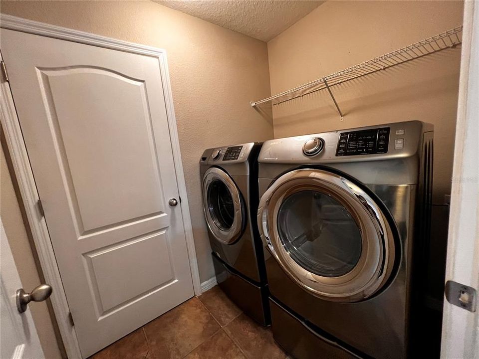 For Sale: $305,000 (3 beds, 2 baths, 1897 Square Feet)