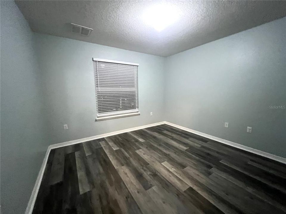 For Sale: $305,000 (3 beds, 2 baths, 1897 Square Feet)