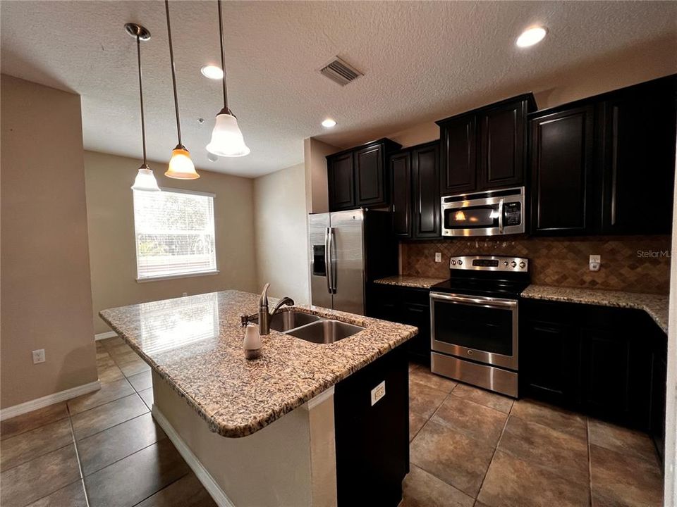 For Sale: $305,000 (3 beds, 2 baths, 1897 Square Feet)