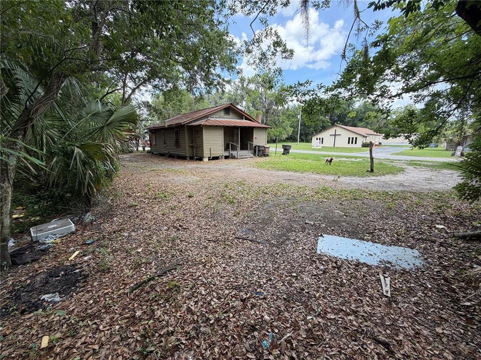 For Sale: $58,000 (2 beds, 2 baths, 996 Square Feet)