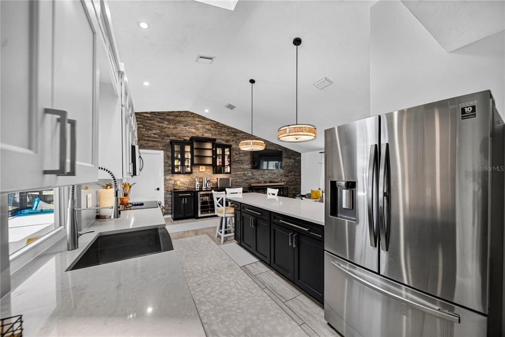 For Sale: $769,500 (3 beds, 2 baths, 2153 Square Feet)