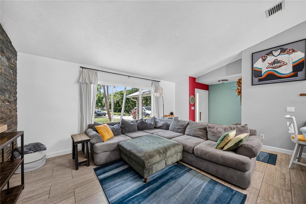 For Sale: $769,500 (3 beds, 2 baths, 2153 Square Feet)