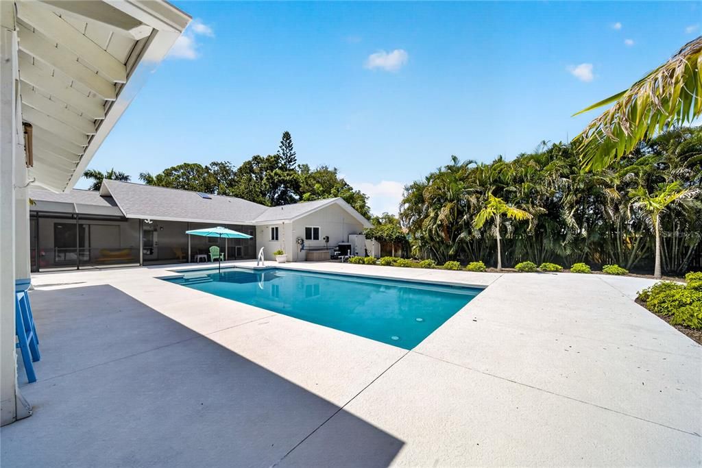 For Sale: $769,500 (3 beds, 2 baths, 2153 Square Feet)