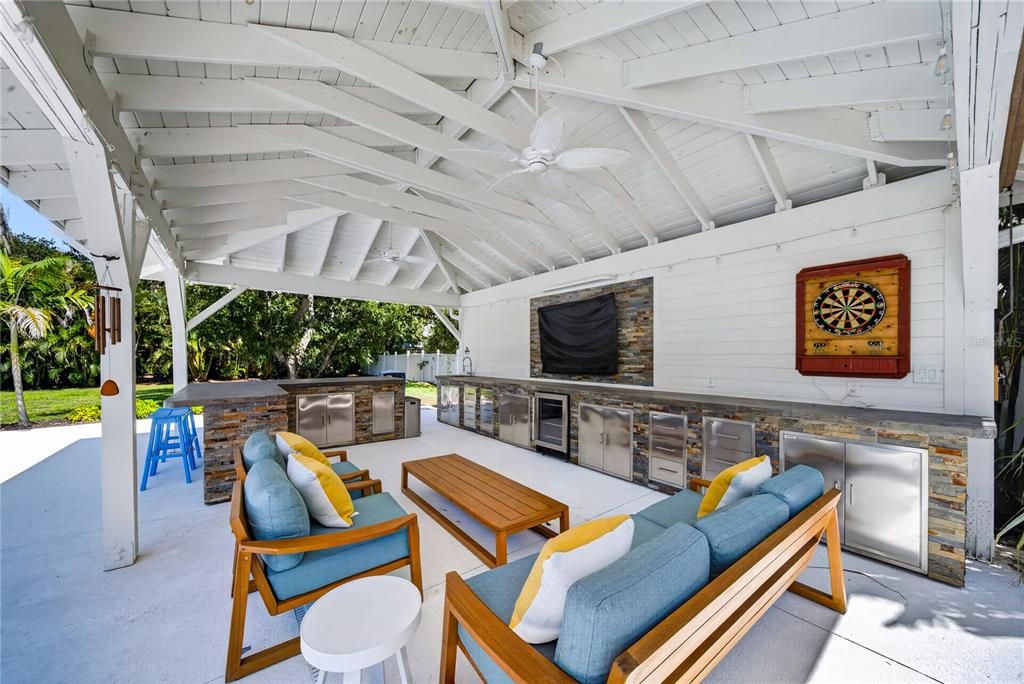 For Sale: $769,500 (3 beds, 2 baths, 2153 Square Feet)