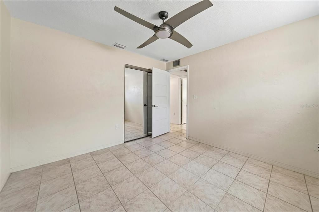En Venta: $812,000 (3 camas, 2 baños, 1590 Pies cuadrados)