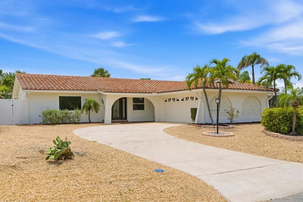 En Venta: $812,000 (3 camas, 2 baños, 1590 Pies cuadrados)